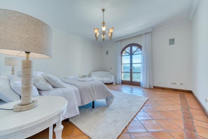 Image No.39-6 Bed Villa for sale