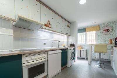 12-53013098fcab6c38b1379cd33298e050