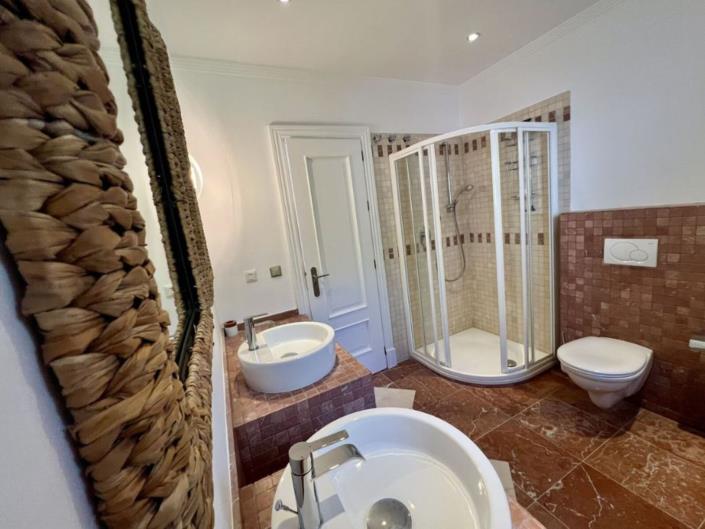 Image No.32-4 Bed Villa for sale