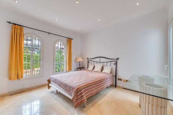 Image No.33-4 Bed Villa for sale