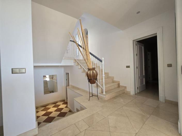 Image No.41-4 Bed Villa for sale