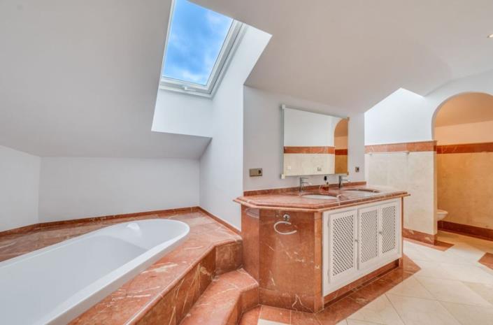 Image No.45-4 Bed Villa for sale