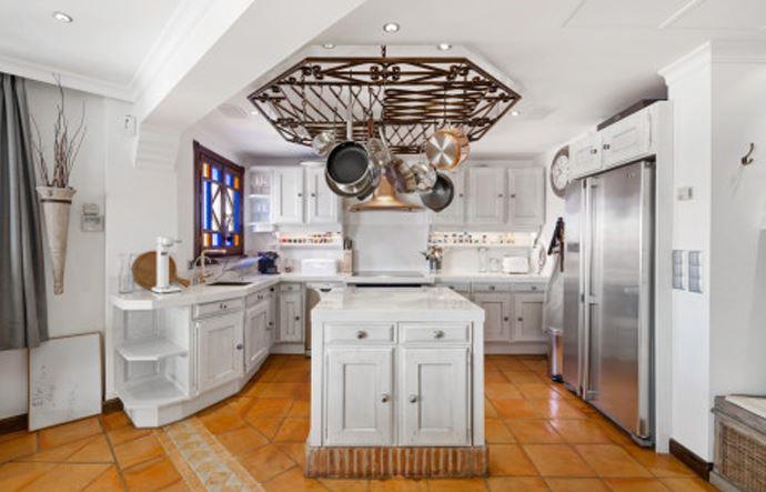 Image No.7-4 Bed Townhouse for sale