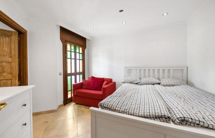 Image No.16-4 Bed Townhouse for sale