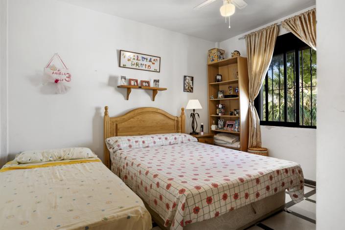 Image No.10-5 Bed House/Villa for sale