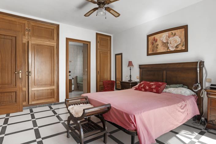 Image No.23-5 Bed House/Villa for sale