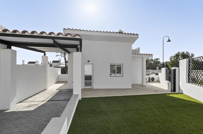 Image No.8-4 Bed Villa / Detached for sale