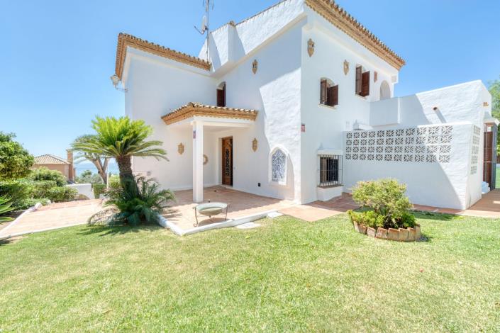 Image No.2-5 Bed Villa for sale
