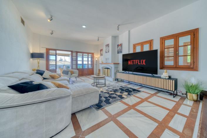 Image No.8-5 Bed Villa for sale