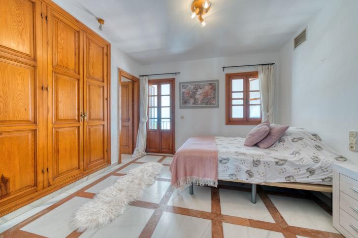 Image No.24-5 Bed Villa for sale