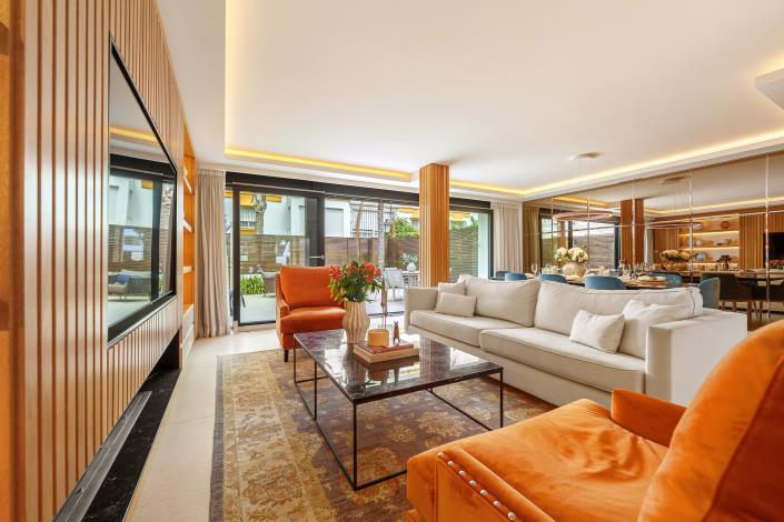 Image No.4-4 Bed Townhouse for sale