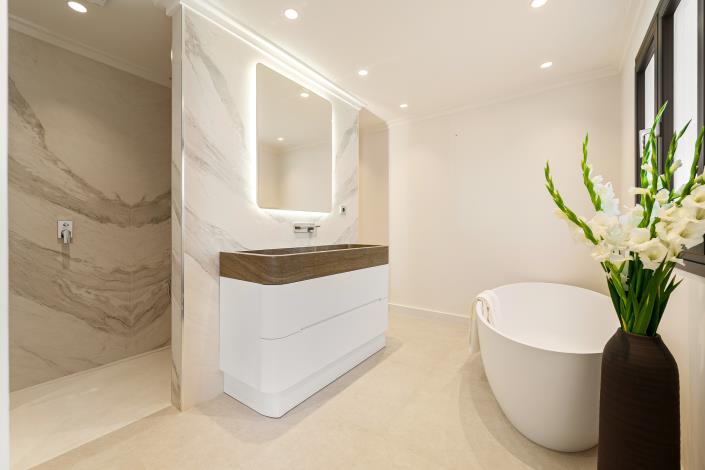 Image No.23-4 Bed Townhouse for sale