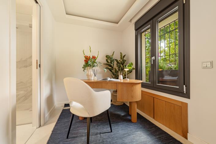 Image No.25-4 Bed Townhouse for sale