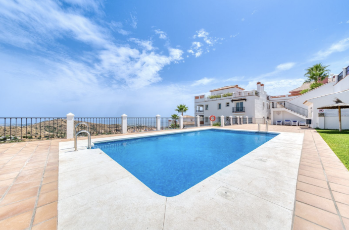 Image No.20-2 Bed Apartment for sale