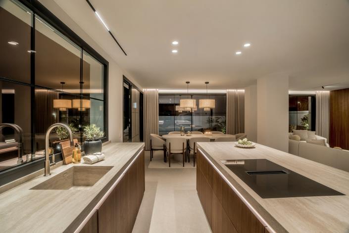 Image No.10-5 Bed Semi-Detached for sale