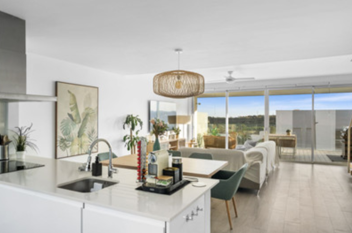 Image No.2-3 Bed Townhouse for sale