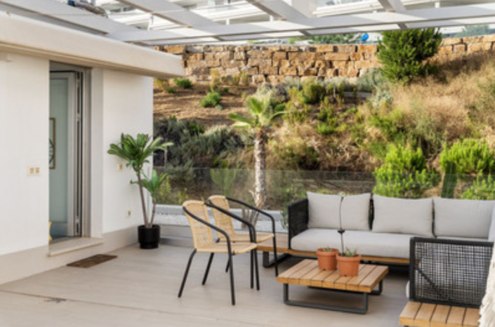 Image No.19-3 Bed Townhouse for sale