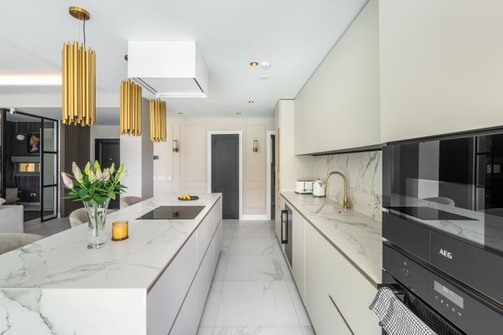 Image No.17-3 Bed Apartment for sale