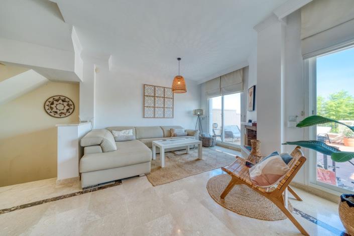 Image No.15-4 Bed Townhouse for sale