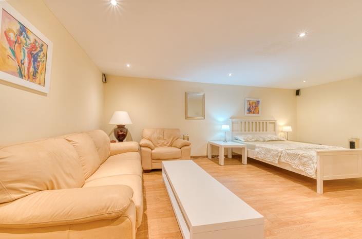 Image No.24-4 Bed Townhouse for sale