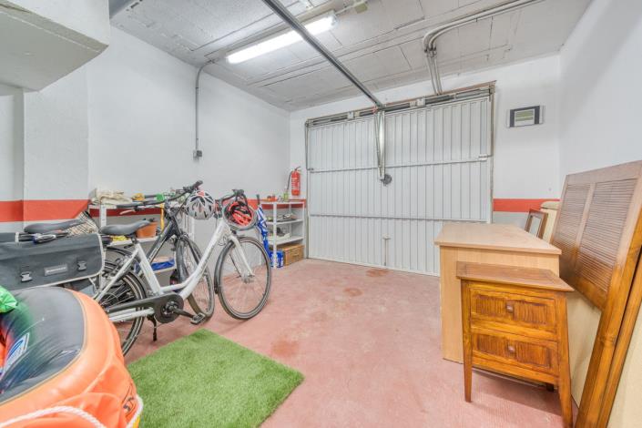 Image No.26-4 Bed Townhouse for sale