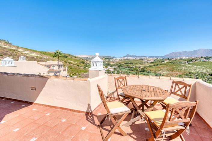 Image No.37-4 Bed Townhouse for sale