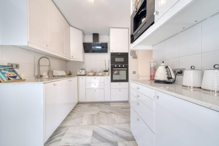 Image No.27-3 Bed Villa for sale