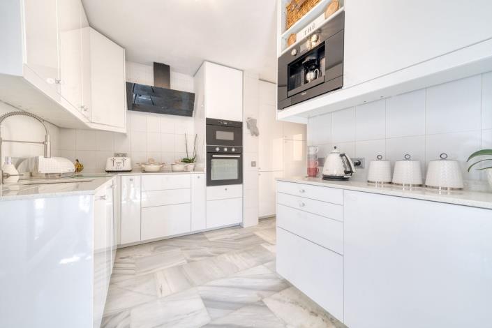 Image No.26-3 Bed Villa for sale