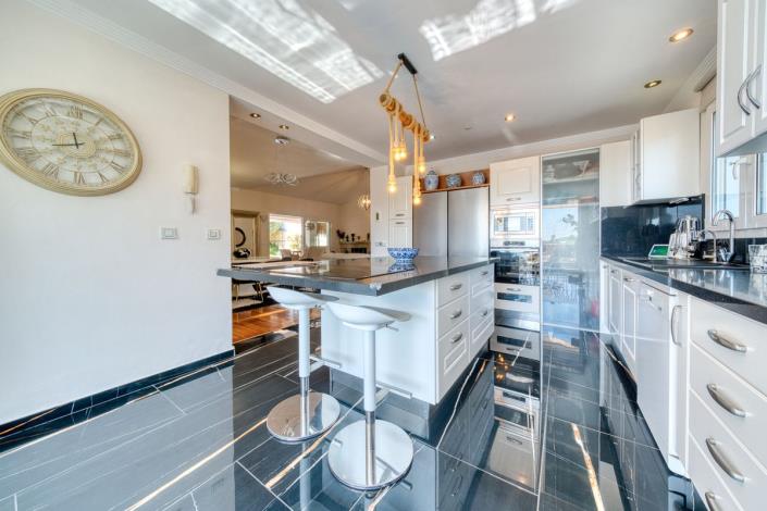 Image No.13-5 Bed Villa for sale