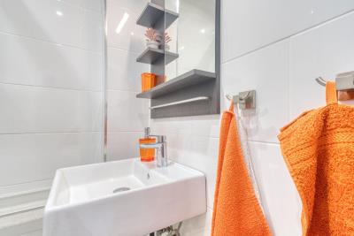 12-53013098fcab6c38b1379cd33298e050