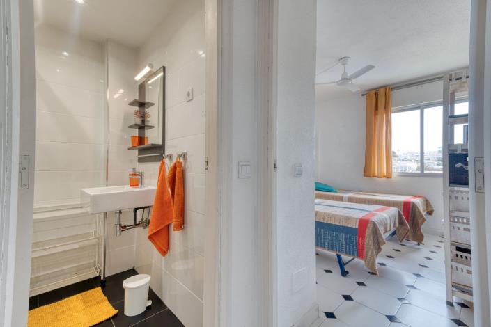 Image No.15-2 Bed Apartment for sale