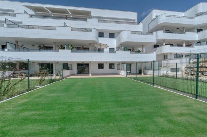 Image No.20-2 Bed Apartment for sale