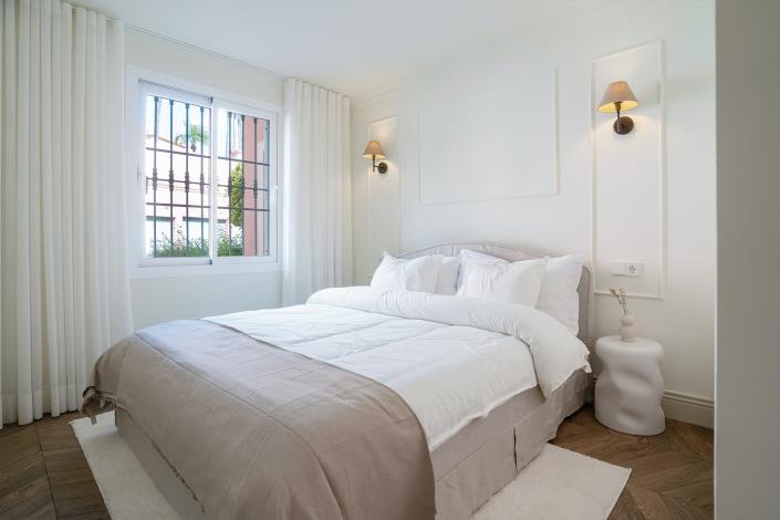 Image No.24-4 Bed Townhouse for sale