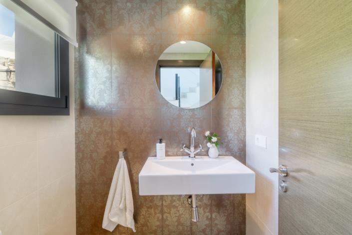 Image No.16-5 Bed Villa for sale