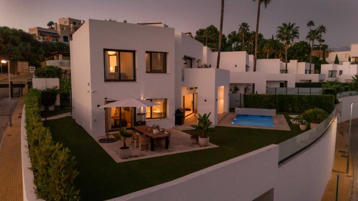 Image No.55-5 Bed Villa for sale