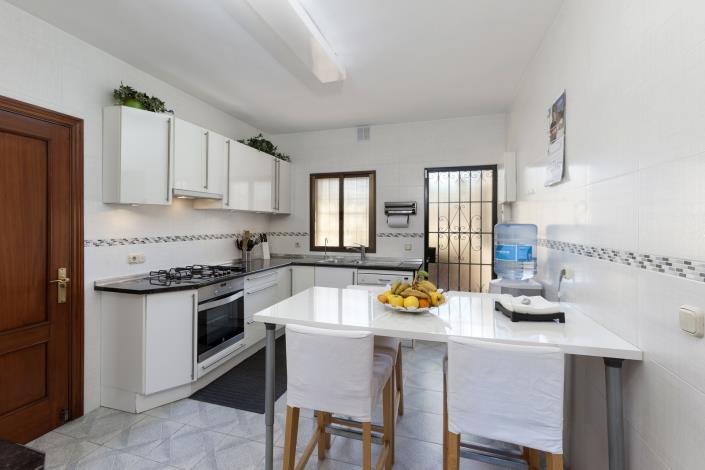 Image No.9-6 Bed Villa for sale