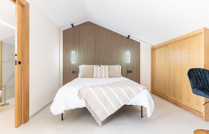 Image No.8-4 Bed Townhouse for sale