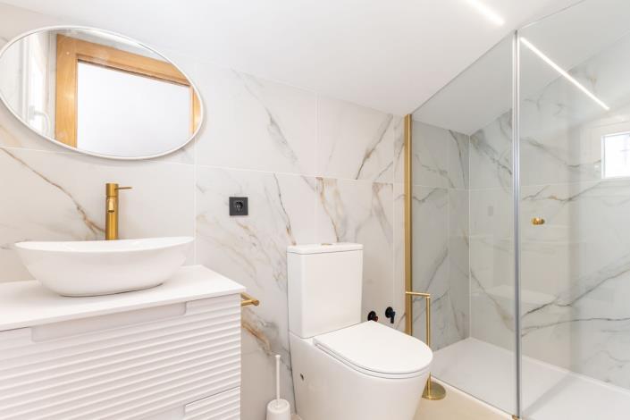 Image No.24-4 Bed Townhouse for sale