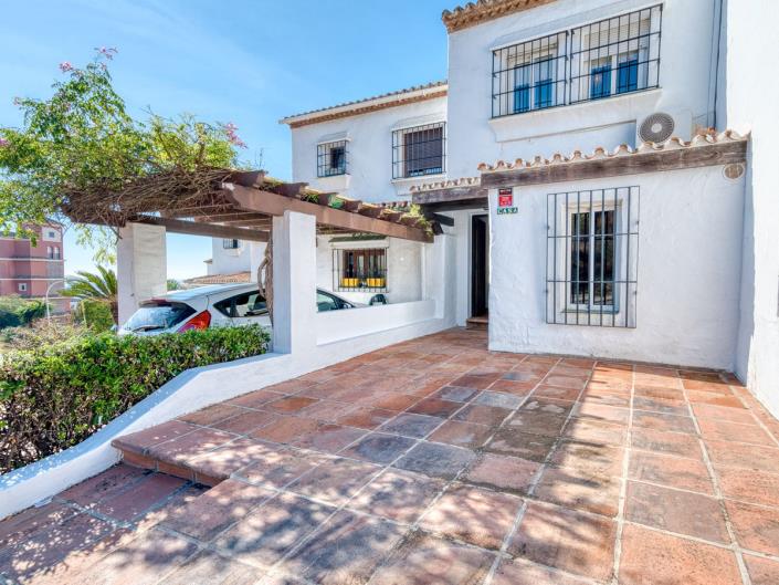 Image No.2-2 Bed Townhouse for sale