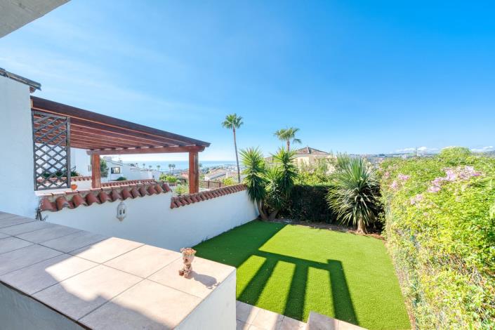 Image No.4-2 Bed Townhouse for sale