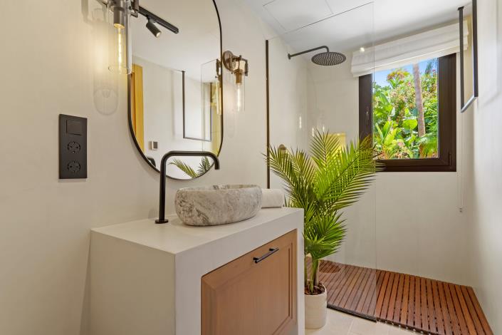 Image No.25-6 Bed Villa for sale