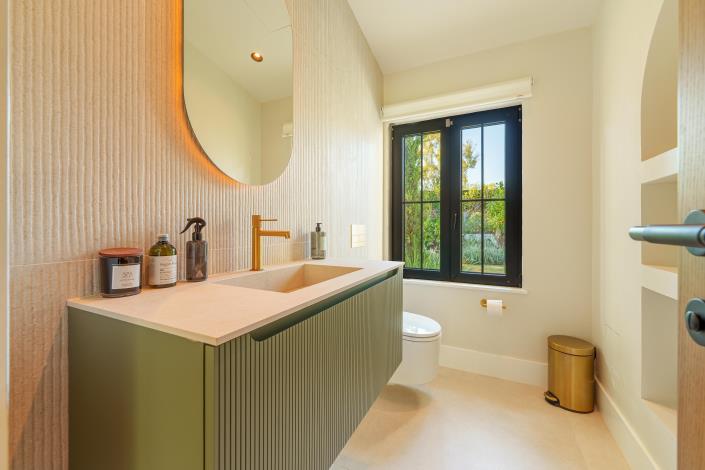 Image No.48-5 Bed Villa for sale