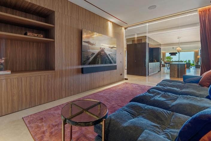 Image No.19-8 Bed Villa for sale