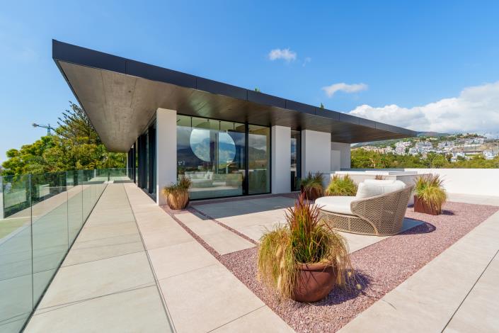 Image No.27-8 Bed Villa for sale