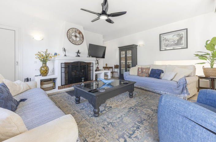 Image No.10-3 Bed Villa / Detached for sale