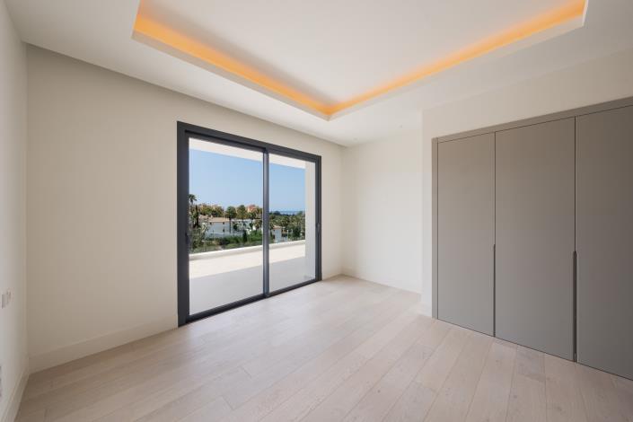 Image No.19-4 Bed Villa for sale