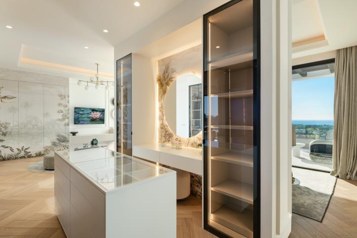 Image No.20-7 Bed Villa for sale