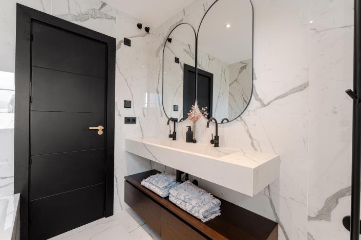 Image No.19-6 Bed Villa for sale