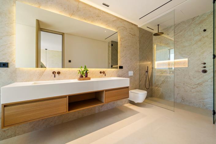 Image No.17-5 Bed Villa for sale