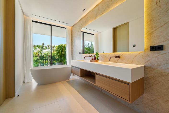 Image No.18-5 Bed Villa for sale